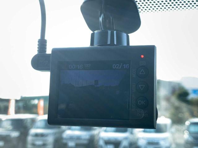 アクア Sスタイルブラック 禁煙 ナビ フルセグ Bluetooth バックモニター ドラレコ セーフティセンス 車線逸脱防止 オートハイビーム ETC チルトステア プッシュスタート 電格ミラー WSRS ISO FIX(8枚目)