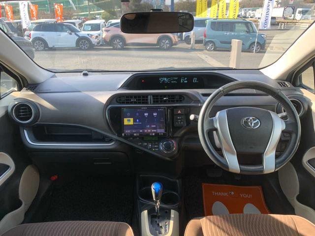 アクア Ｇ　禁煙　８インチナビ　フルセグ　Ｂｌｕｅｔｏｏｔｈ　オートエアコン　ＥＴＣ　電格サイドミラー　チルトステア　ＷＳＲＳエアバッグ　ＥＶ・ＥＣＯモード　間欠ワイパー　リアワイパー　ヘッドライトレベライザー（5枚目）