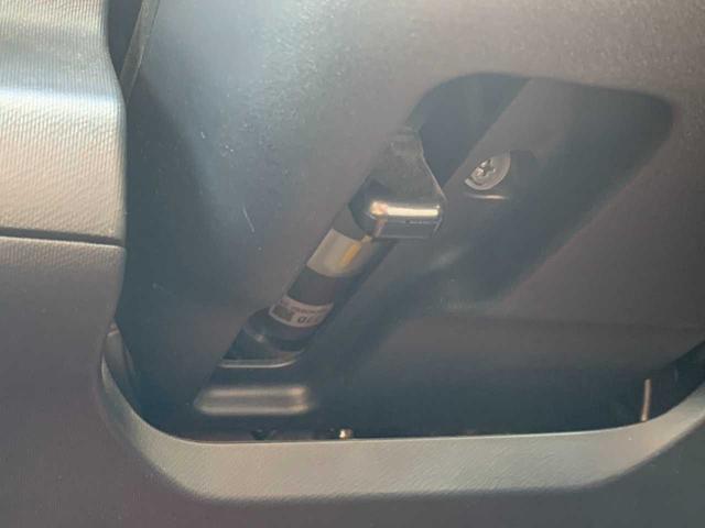 アクア Ｇ　禁煙　８インチナビ　フルセグ　Ｂｌｕｅｔｏｏｔｈ　オートエアコン　ＥＴＣ　電格サイドミラー　チルトステア　ＷＳＲＳエアバッグ　ＥＶ・ＥＣＯモード　間欠ワイパー　リアワイパー　ヘッドライトレベライザー（15枚目）