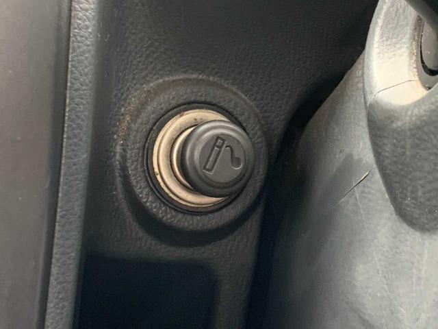 キャリイトラック ＫＣ　ワンオーナー　５速ミッション　エアコン　三方開　室内灯　純正ラジオ　ラバーフロアマット　ゲートプロテクター　シガーソケット　サンバイザー　間欠ワイパー　デフロスター　取説・保証書　積載量３５０ｋｇ（15枚目）