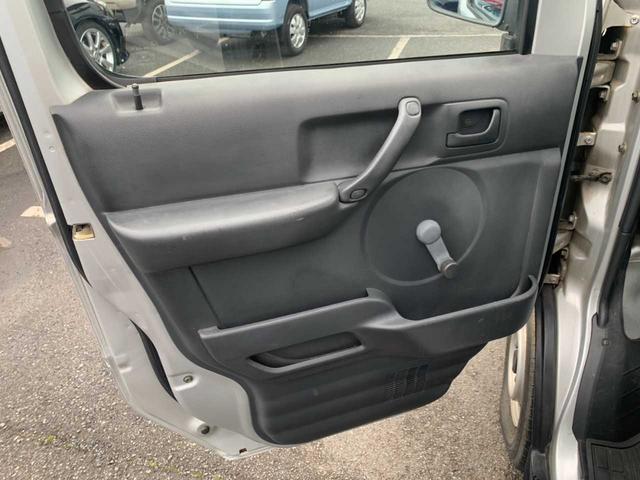 キャリイトラック ＫＣ　ワンオーナー　５速ミッション　エアコン　三方開　室内灯　純正ラジオ　ラバーフロアマット　ゲートプロテクター　シガーソケット　サンバイザー　間欠ワイパー　デフロスター　取説・保証書　積載量３５０ｋｇ（36枚目）