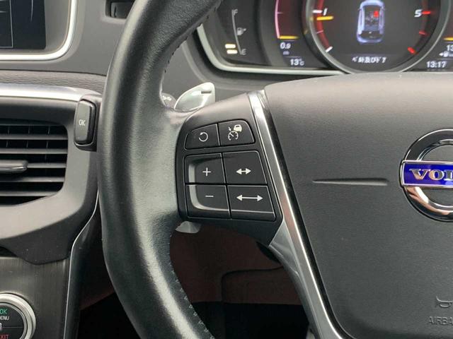 Ｖ４０ Ｄ４　禁煙　ナビ　フルセグ　Ｂｌｕｅｔｏｏｔｈ　バックモニター　前後ドラレコ　ブラックレザーシート　パワーシート　レーダークルーズ　ＥＴＣ　衝突軽減　レーンキープ　クリアランスソナー　ＢＳＭ　純正ＡＷ（13枚目）