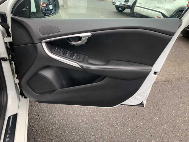 Ｖ４０ Ｄ４　禁煙　ナビ　フルセグ　Ｂｌｕｅｔｏｏｔｈ　バックモニター　前後ドラレコ　ブラックレザーシート　パワーシート　レーダークルーズ　ＥＴＣ　衝突軽減　レーンキープ　クリアランスソナー　ＢＳＭ　純正ＡＷ（49枚目）