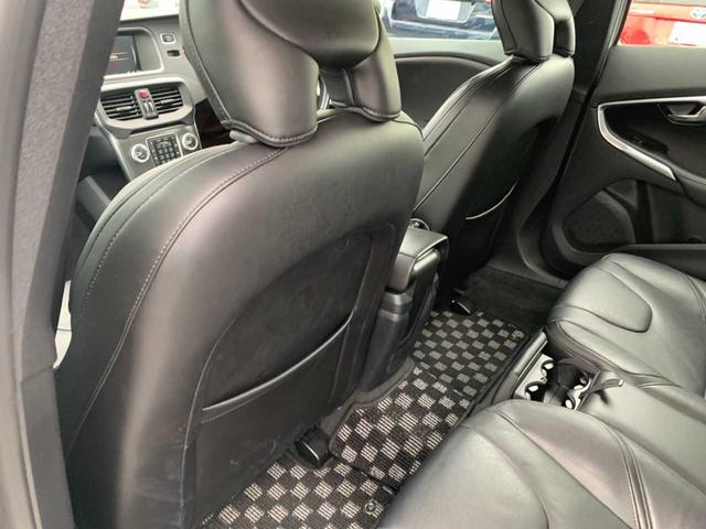 Ｖ４０ Ｄ４　禁煙　ナビ　フルセグ　Ｂｌｕｅｔｏｏｔｈ　バックモニター　前後ドラレコ　ブラックレザーシート　パワーシート　レーダークルーズ　ＥＴＣ　衝突軽減　レーンキープ　クリアランスソナー　ＢＳＭ　純正ＡＷ（54枚目）