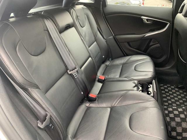 Ｖ４０ Ｄ４　禁煙　ナビ　フルセグ　Ｂｌｕｅｔｏｏｔｈ　バックモニター　前後ドラレコ　ブラックレザーシート　パワーシート　レーダークルーズ　ＥＴＣ　衝突軽減　レーンキープ　クリアランスソナー　ＢＳＭ　純正ＡＷ（56枚目）