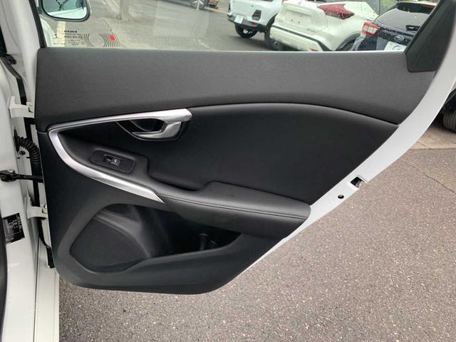Ｖ４０ Ｄ４　禁煙　ナビ　フルセグ　Ｂｌｕｅｔｏｏｔｈ　バックモニター　前後ドラレコ　ブラックレザーシート　パワーシート　レーダークルーズ　ＥＴＣ　衝突軽減　レーンキープ　クリアランスソナー　ＢＳＭ　純正ＡＷ（58枚目）