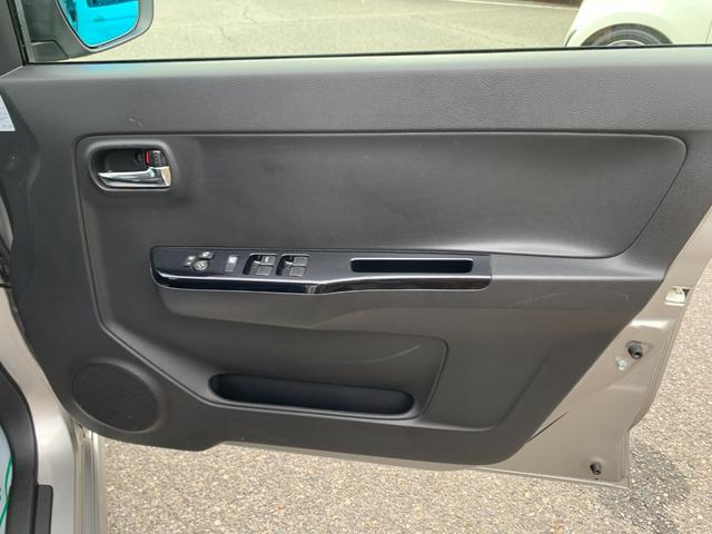 アルトワークス ベースグレード　純正ナビ　フルセグＴＶ　Ｂｌｕｅｔｏｏｔｈ　バックカメラ　ＥＴＣ　オートライト　オートエアコン　ドライブレコーダー　スマートキー　レカロシート　レザー調シートカバー　ＨＩＤヘッド　タイミングチェーン（29枚目）