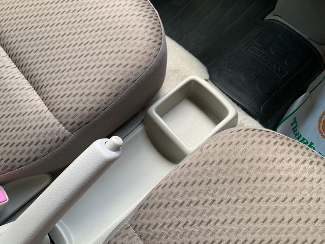 エブリイ 　４ＷＤ　車椅子移動車　スローパー　リモコン付き電動ウインチ　車椅子固定装置　助手席側リアシート　リアヒーター　キーレス　ＡＭＦＭラジオ　別ホイールスタッドレス　タイミングチェーンエンジン（19枚目）