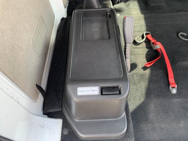 エブリイ 　４ＷＤ　車椅子移動車　スローパー　リモコン付き電動ウインチ　車椅子固定装置　助手席側リアシート　リアヒーター　キーレス　ＡＭＦＭラジオ　別ホイールスタッドレス　タイミングチェーンエンジン（21枚目）