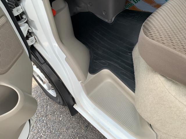 エブリイ 　４ＷＤ　車椅子移動車　スローパー　リモコン付き電動ウインチ　車椅子固定装置　助手席側リアシート　リアヒーター　キーレス　ＡＭＦＭラジオ　別ホイールスタッドレス　タイミングチェーンエンジン（32枚目）