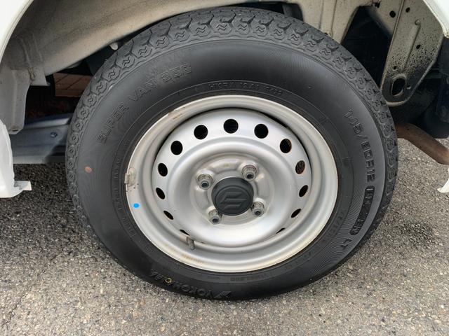 エブリイ 　４ＷＤ　車椅子移動車　スローパー　リモコン付き電動ウインチ　車椅子固定装置　助手席側リアシート　リアヒーター　キーレス　ＡＭＦＭラジオ　別ホイールスタッドレス　タイミングチェーンエンジン（42枚目）