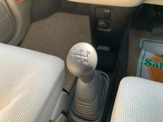 ワゴンＲ ＦＡ　５速マニュアル　純正オーディオ　ＡＵＸ入力　キーレス　電動格納ドアミラー　横滑り防止装置　フロアマット　ドアバイザー　タイミングチェーンエンジン　走行３１２００ｋｍ（12枚目）