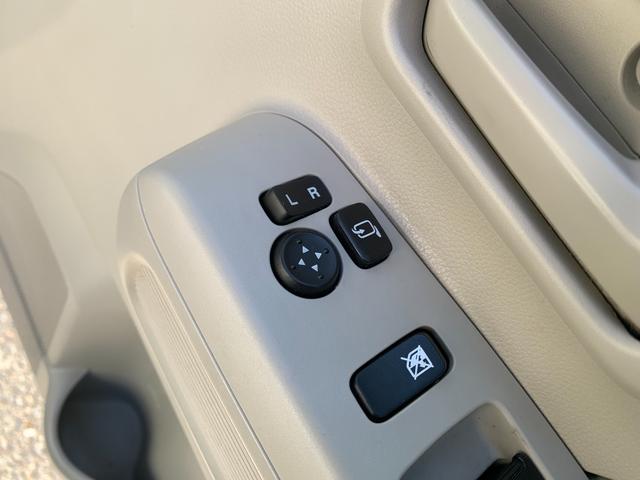 ワゴンＲ ＦＡ　５速マニュアル　純正オーディオ　ＡＵＸ入力　キーレス　電動格納ドアミラー　横滑り防止装置　フロアマット　ドアバイザー　タイミングチェーンエンジン　走行３１２００ｋｍ（13枚目）