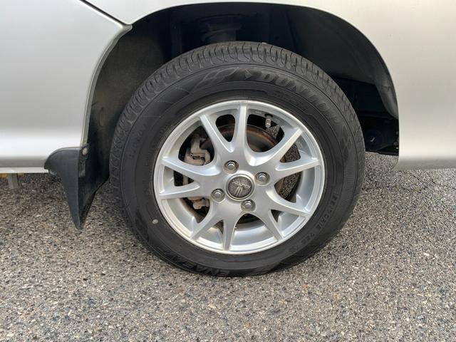 サンバーバン トランスポーター　軽キャン　ベッドキット　外品ナビフルセグＴＶ　フリップダウンリアモニター　ドライブレコーダー　ＥＴＣ　キーレス　外部電源コンセント　カーテン　収納棚　ＬＥＤ照明　外品アルミ　フロアマット　ドアバイザー（39枚目）