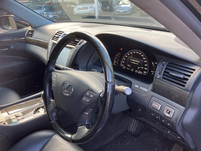 ＬＳ ＬＳ６００ｈ　Ｉパッケージ　４ＷＤ　ＥＴＣ　クリアランスソナー　オートクルーズコントロール　バックカメラ　ナビ　アルミホイール　ＬＥＤヘッドランプ　ＣＶＴ　シートヒーター　シートエアコン　スマートキー　アイドリングストップ（2枚目）