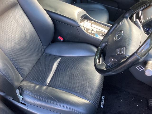 ＬＳ ＬＳ６００ｈ　Ｉパッケージ　４ＷＤ　ＥＴＣ　クリアランスソナー　オートクルーズコントロール　バックカメラ　ナビ　アルミホイール　ＬＥＤヘッドランプ　ＣＶＴ　シートヒーター　シートエアコン　スマートキー　アイドリングストップ（8枚目）