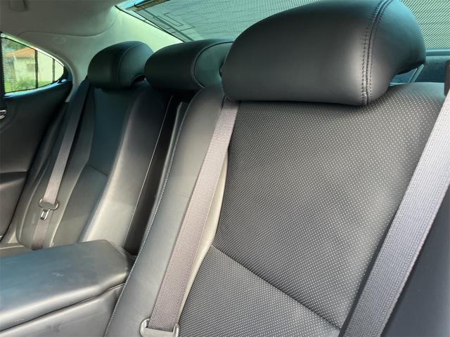 ＬＳ ＬＳ６００ｈ　Ｉパッケージ　４ＷＤ　ＥＴＣ　クリアランスソナー　オートクルーズコントロール　バックカメラ　ナビ　アルミホイール　ＬＥＤヘッドランプ　ＣＶＴ　シートヒーター　シートエアコン　スマートキー　アイドリングストップ（9枚目）
