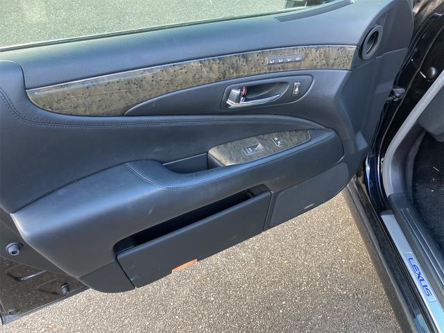 ＬＳ ＬＳ６００ｈ　Ｉパッケージ　４ＷＤ　ＥＴＣ　クリアランスソナー　オートクルーズコントロール　バックカメラ　ナビ　アルミホイール　ＬＥＤヘッドランプ　ＣＶＴ　シートヒーター　シートエアコン　スマートキー　アイドリングストップ（26枚目）