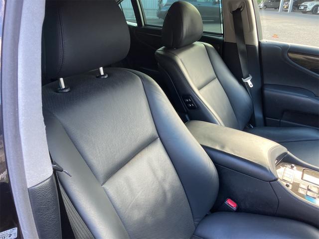 ＬＳ ＬＳ６００ｈ　Ｉパッケージ　４ＷＤ　ＥＴＣ　クリアランスソナー　オートクルーズコントロール　バックカメラ　ナビ　アルミホイール　ＬＥＤヘッドランプ　ＣＶＴ　シートヒーター　シートエアコン　スマートキー　アイドリングストップ（28枚目）