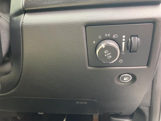 ジープ・グランドチェロキー ラレード 4WD ドライブレコーダー バックカメラ クリアランスソナー オートクルーズコントロール ナビ HID アルミホイール スマートキー アイドリングストップ AT 盗難防止システム Bluetooth(8枚目)