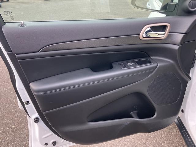 ジープ・グランドチェロキー ラレード 4WD ドライブレコーダー バックカメラ クリアランスソナー オートクルーズコントロール ナビ HID アルミホイール スマートキー アイドリングストップ AT 盗難防止システム Bluetooth(30枚目)