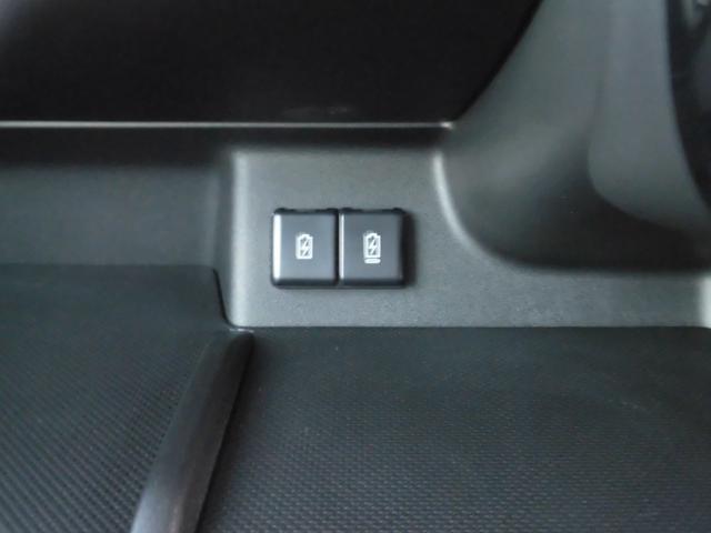 スペーシアカスタム ハイブリッドXSターボ ハイブリッドXSターボ(4名) 【届出済未使用車】全方位カメラ付純正ナビ&フルセグTV スズキコネクト対応車 電子パーキング ステアリングヒーター シートヒーター 両側電動スライドドア スマートキー(18枚目)