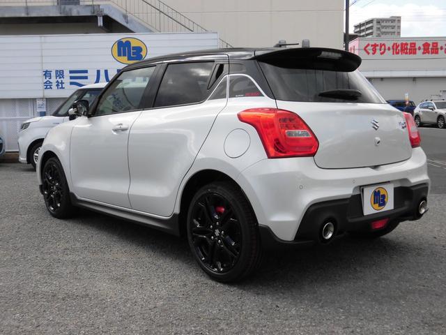 スイフトスポーツ ＺＣ３３Ｓ　ファイナルエディション　スポーツ　特別仕様車　ＺＣ３３Ｓファイナルエディション　全方位モニター用カメラパッケージ装着車　パールホワイト＆ブロックツートンカラー　６速ＡＴ　スマートキー　プッシュスタート（7枚目）
