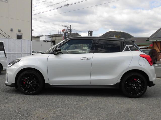 スイフトスポーツ ＺＣ３３Ｓ　ファイナルエディション　スポーツ　特別仕様車　ＺＣ３３Ｓファイナルエディション　全方位モニター用カメラパッケージ装着車　パールホワイト＆ブロックツートンカラー　６速ＡＴ　スマートキー　プッシュスタート（8枚目）