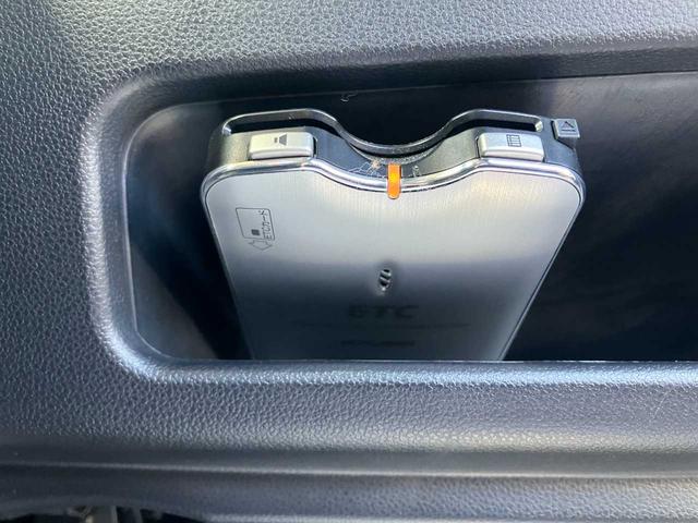 ムーヴ カスタム　Ｘ　エアコン　パワーステアリング　パワーウインドウ　運転席エアバッグ　助手席エアバッグ　ＡＢＳ　スマートキー　電動格納ミラー　ＨＩＤ　ＥＴＣ　１４インチアルミ　ＨＤＤナビ　フルセグ　ＣＤ　ＤＶＤ再生（9枚目）