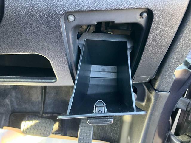 ムーヴ カスタム　Ｘ　エアコン　パワーステアリング　パワーウインドウ　運転席エアバッグ　助手席エアバッグ　ＡＢＳ　スマートキー　電動格納ミラー　ＨＩＤ　ＥＴＣ　１４インチアルミ　ＨＤＤナビ　フルセグ　ＣＤ　ＤＶＤ再生（62枚目）