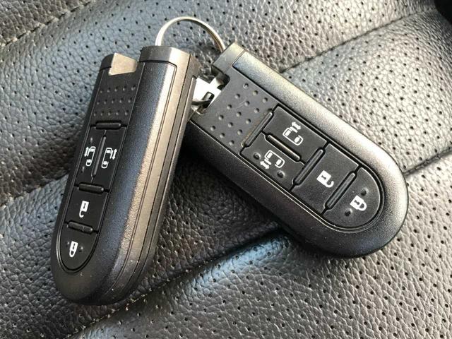 ムーヴキャンバス Ｇメイクアップリミテッド　ＳＡＩＩＩ　ドライブレコーダー　衝突被害軽減システム　全周囲カメラ　ＬＥＤヘッドランプ　オートマチックハイビーム　ＥＴＣ　両側電動スライドドア　スマートキー　電動格納ミラー　ディスプレイオーディオ　ＤＶＤ再生（12枚目）