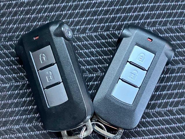 デイズルークス Ｘ　Ｖセレクション　衝突被害軽減システム　全周囲カメラ　ＥＳＣ　１４インチアルミ　電動格納ミラー　スマートキー　ベンチシート　両側電動スライドドア　メモリーナビ　フルセグ　ＤＶＤ再生　Ｂｌｕｅｔｏｏｔｈ接続　ワンオーナー（12枚目）