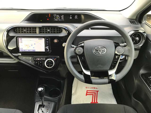 アクア Ｓスタイルブラック　衝突被害軽減システム　全周囲カメラ　ＥＳＣ　クリアランスソナー　ＬＥＤヘッドランプ　オートライト　スマートキー　メモリーナビ　フルセグ　ＣＤ　ＤＶＤ再生　Ｂｌｕｅｔｏｏｔｈ接続　禁煙車　ワンオーナー（53枚目）