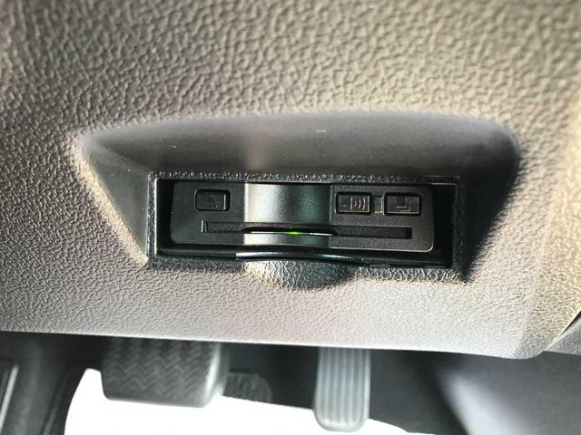 プリウス Sツーリングセレクション 衝突被害軽減システム バックカメラ クリアランスソナー ESC LEDヘッドランプ オートマチックハイビーム クルーズコントロール スマートキー ETC 17インチアルミ シートヒーター メモリーナビ(12枚目)