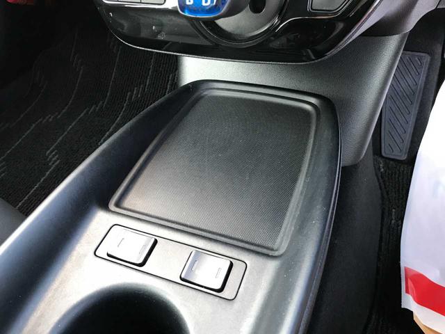 プリウス Sツーリングセレクション 衝突被害軽減システム バックカメラ クリアランスソナー ESC LEDヘッドランプ オートマチックハイビーム クルーズコントロール スマートキー ETC 17インチアルミ シートヒーター メモリーナビ(60枚目)