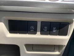【両側電動スライドドア】狭い場所でもドアを全開にでき、チャイルドロックを使っても運転席のスイッチを操作するだけでドアの開け閉めが可能です 7