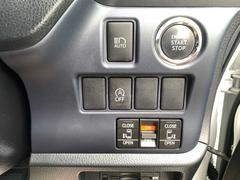 【両側電動スライドドア】狭い場所でもドアを全開にでき、チャイルドロックを使っても運転席のスイッチを操作するだけでドアの開け閉めが可能です 7