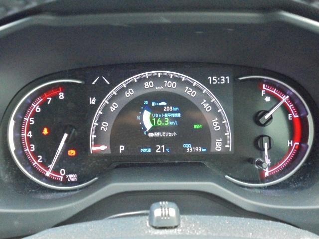 ＲＡＶ４ Ｇ　電動リアゲート　４ＷＤモデル　車検整備２年付　純正９型ＳＤナビ　フルセグＴＶ　リアカメラ　ＥＴＣ車載器　ドライブレコーダー（5枚目）