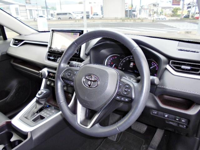ＲＡＶ４ Ｇ　電動リアゲート　４ＷＤモデル　車検整備２年付　純正９型ＳＤナビ　フルセグＴＶ　リアカメラ　ＥＴＣ車載器　ドライブレコーダー（22枚目）