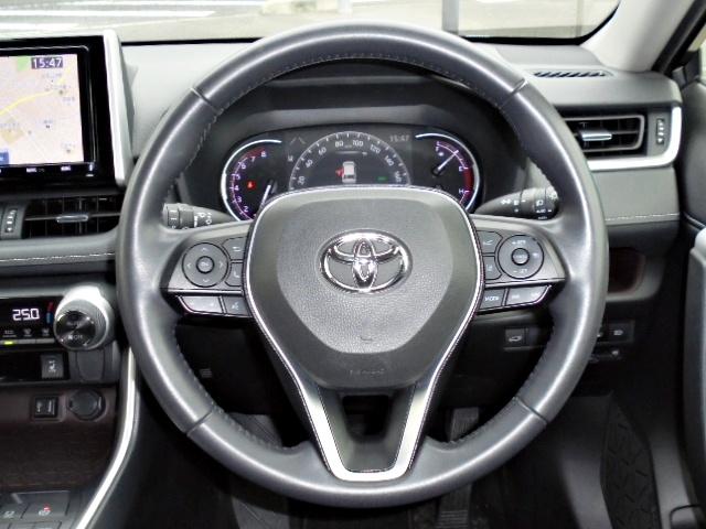ＲＡＶ４ Ｇ　電動リアゲート　４ＷＤモデル　車検整備２年付　純正９型ＳＤナビ　フルセグＴＶ　リアカメラ　ＥＴＣ車載器　ドライブレコーダー（26枚目）