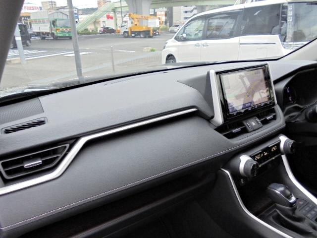 ＲＡＶ４ Ｇ　電動リアゲート　４ＷＤモデル　車検整備２年付　純正９型ＳＤナビ　フルセグＴＶ　リアカメラ　ＥＴＣ車載器　ドライブレコーダー（32枚目）