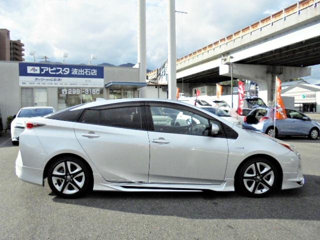 プリウス Ａプレミアム　ツーリングセレクション　４ＷＤモデル　１オーナー車　走行５２．４５９ｋｍ　車検令和９年３月　本革シート　モデリスタフルエアロ　純正９型ＳＤナビ　フルセグＴＶ　ＴＯＭ’Ｓスロットルコントローラー（8枚目）