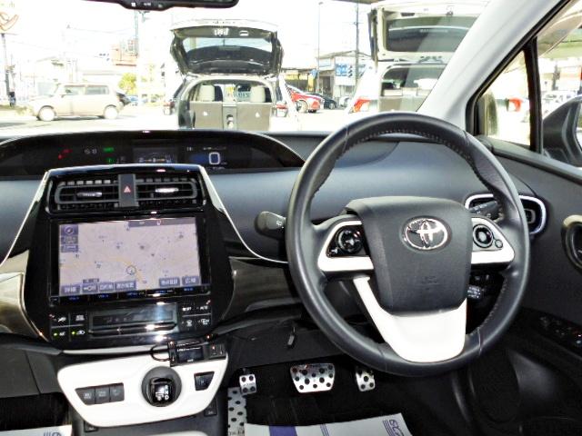 プリウス Ａプレミアム　ツーリングセレクション　４ＷＤモデル　１オーナー車　走行５２．４５９ｋｍ　車検令和９年３月　本革シート　モデリスタフルエアロ　純正９型ＳＤナビ　フルセグＴＶ　ＴＯＭ’Ｓスロットルコントローラー（16枚目）