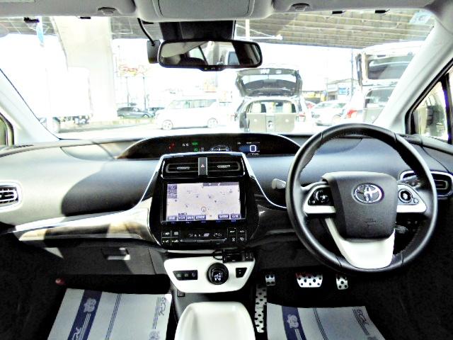 プリウス Ａプレミアム　ツーリングセレクション　４ＷＤモデル　１オーナー車　走行５２．４５９ｋｍ　車検令和９年３月　本革シート　モデリスタフルエアロ　純正９型ＳＤナビ　フルセグＴＶ　ＴＯＭ’Ｓスロットルコントローラー（17枚目）