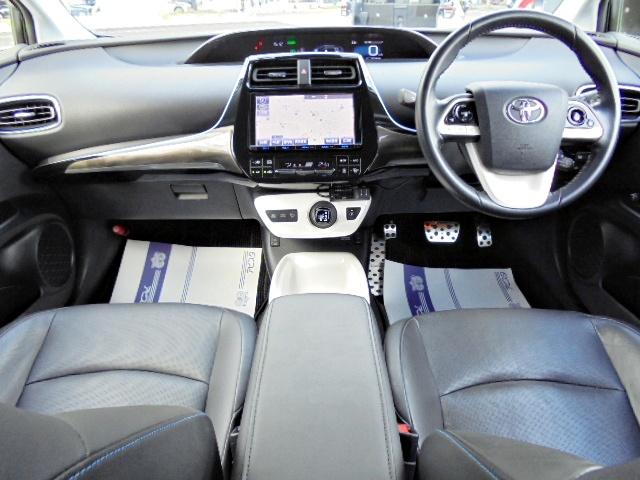 プリウス Ａプレミアム　ツーリングセレクション　４ＷＤモデル　１オーナー車　走行５２．４５９ｋｍ　車検令和９年３月　本革シート　モデリスタフルエアロ　純正９型ＳＤナビ　フルセグＴＶ　ＴＯＭ’Ｓスロットルコントローラー（21枚目）