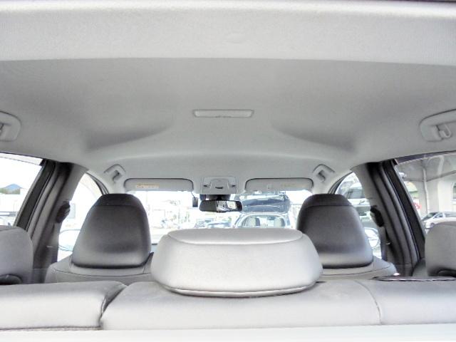 プリウス Ａプレミアム　ツーリングセレクション　４ＷＤモデル　１オーナー車　走行５２．４５９ｋｍ　車検令和９年３月　本革シート　モデリスタフルエアロ　純正９型ＳＤナビ　フルセグＴＶ　ＴＯＭ’Ｓスロットルコントローラー（24枚目）