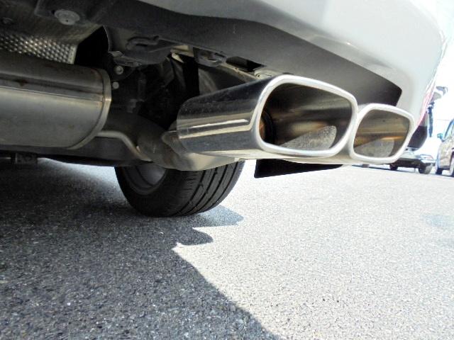 プリウス Ａプレミアム　ツーリングセレクション　４ＷＤモデル　１オーナー車　走行５２．４５９ｋｍ　車検令和９年３月　本革シート　モデリスタフルエアロ　純正９型ＳＤナビ　フルセグＴＶ　ＴＯＭ’Ｓスロットルコントローラー（39枚目）