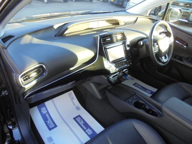 プリウス Sツーリングセレクション 1オーナー 7インチSDナビフルセグTV バックカメラ 前後ドライブレコーダー ETC 17インチアルミ スマートエントリー 走行30,258km 車検整備付(16枚目)