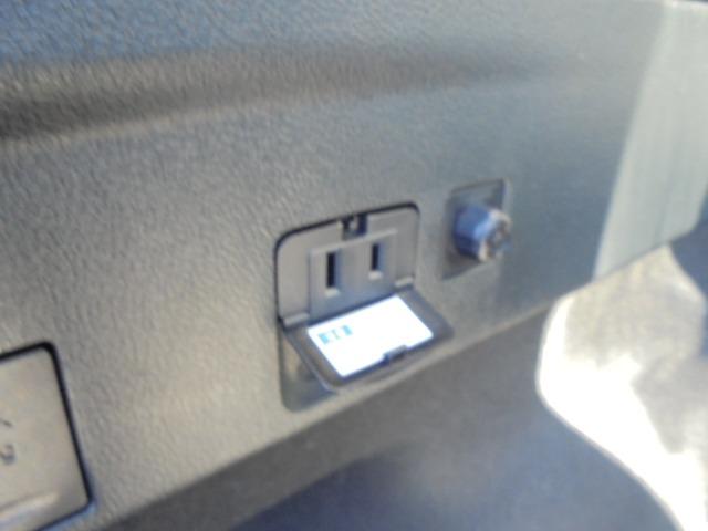 プリウス Sツーリングセレクション 1オーナー 7インチSDナビフルセグTV バックカメラ 前後ドライブレコーダー ETC 17インチアルミ スマートエントリー 走行30,258km 車検整備付(26枚目)