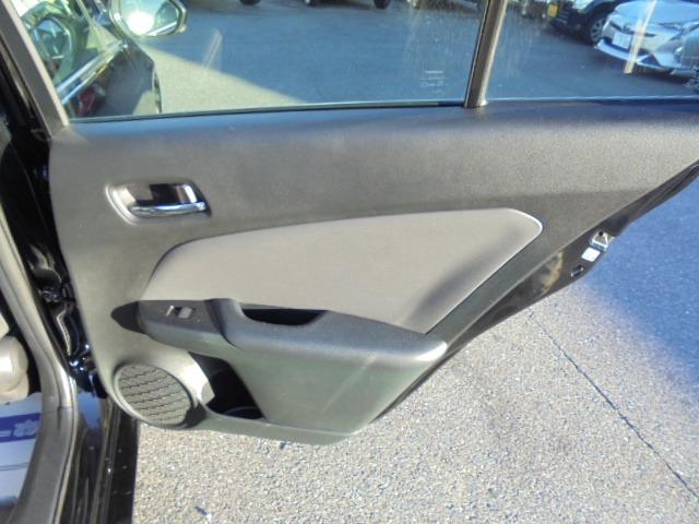 プリウス Sツーリングセレクション 1オーナー 7インチSDナビフルセグTV バックカメラ 前後ドライブレコーダー ETC 17インチアルミ スマートエントリー 走行30,258km 車検整備付(29枚目)